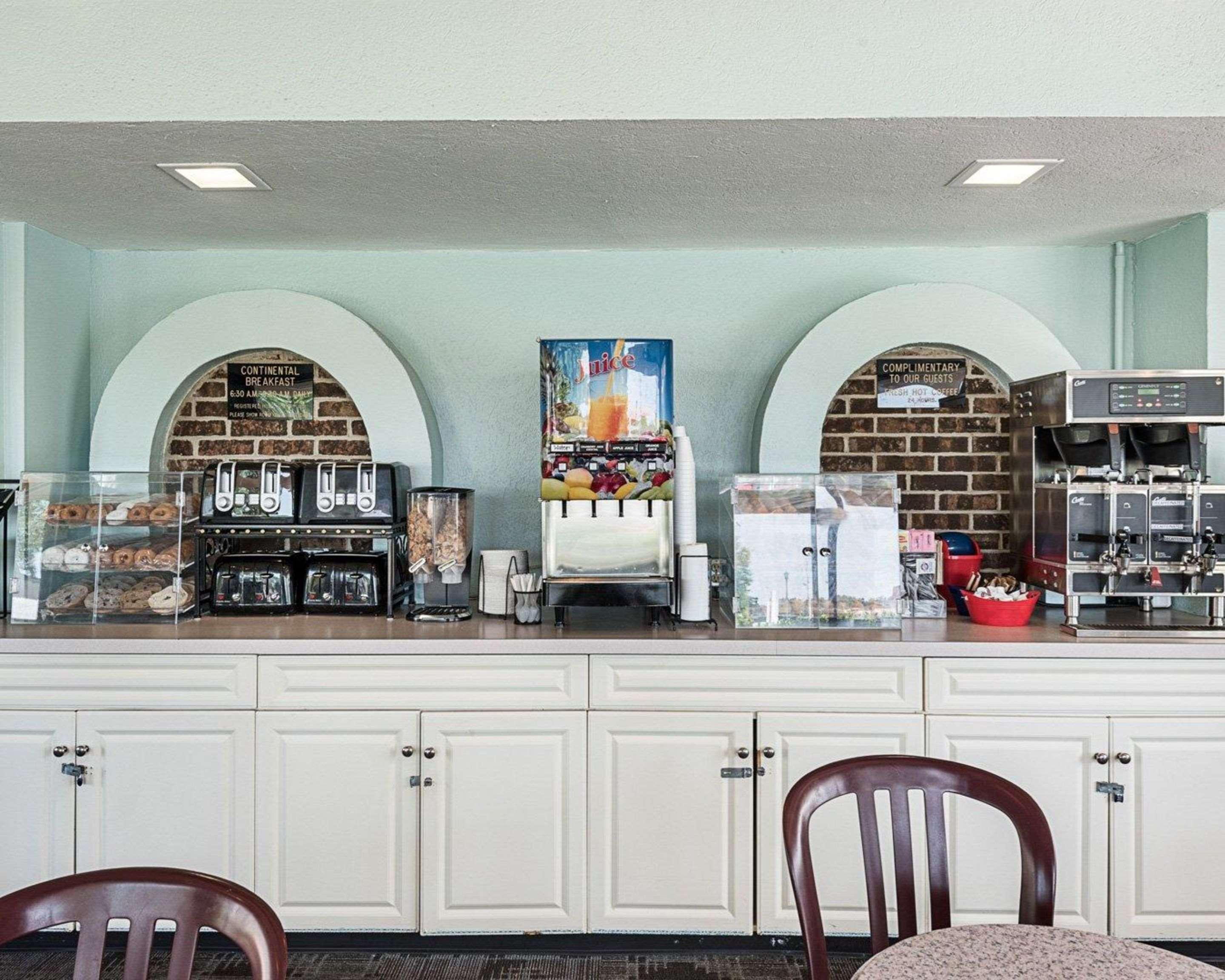 Econo Lodge Inn & Suites Rehoboth Beach Ngoại thất bức ảnh